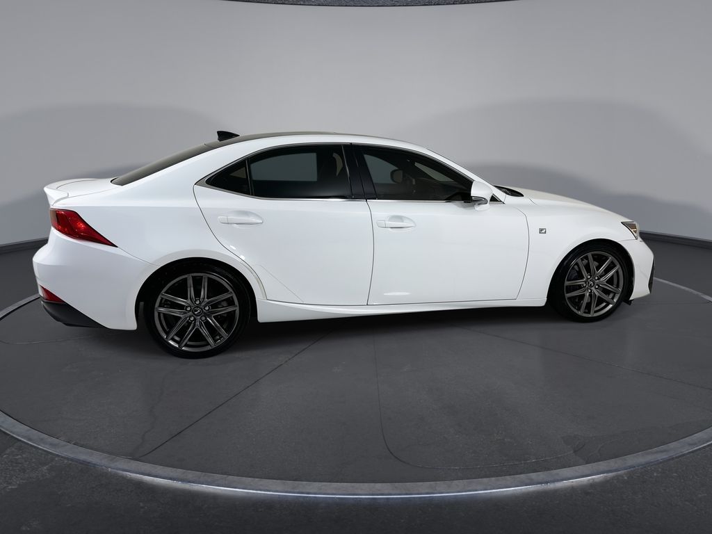 Thumbnail: 2018 Lexus IS - 9