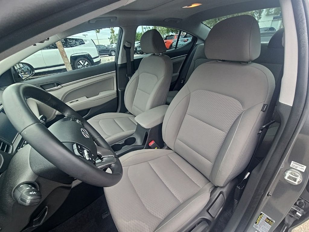 Thumbnail: 2019 Hyundai Elantra - 14