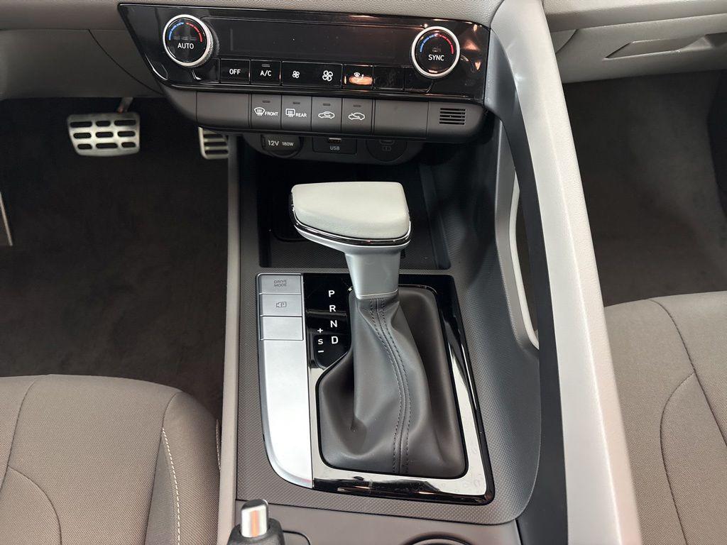 Thumbnail: 2026 Hyundai Elantra - 27