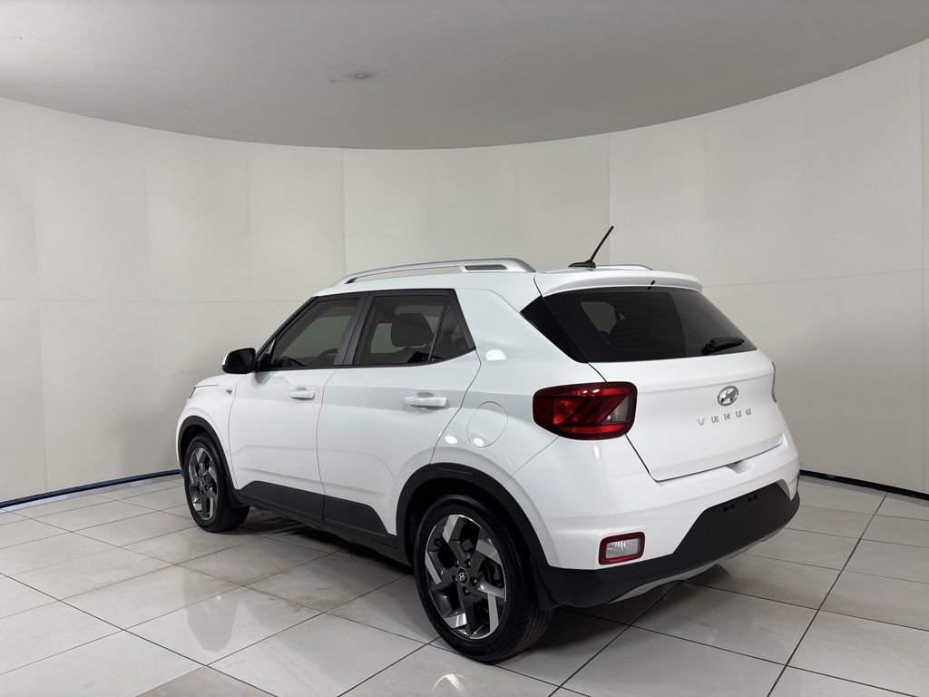 Thumbnail: 2023 Hyundai Venue - 3