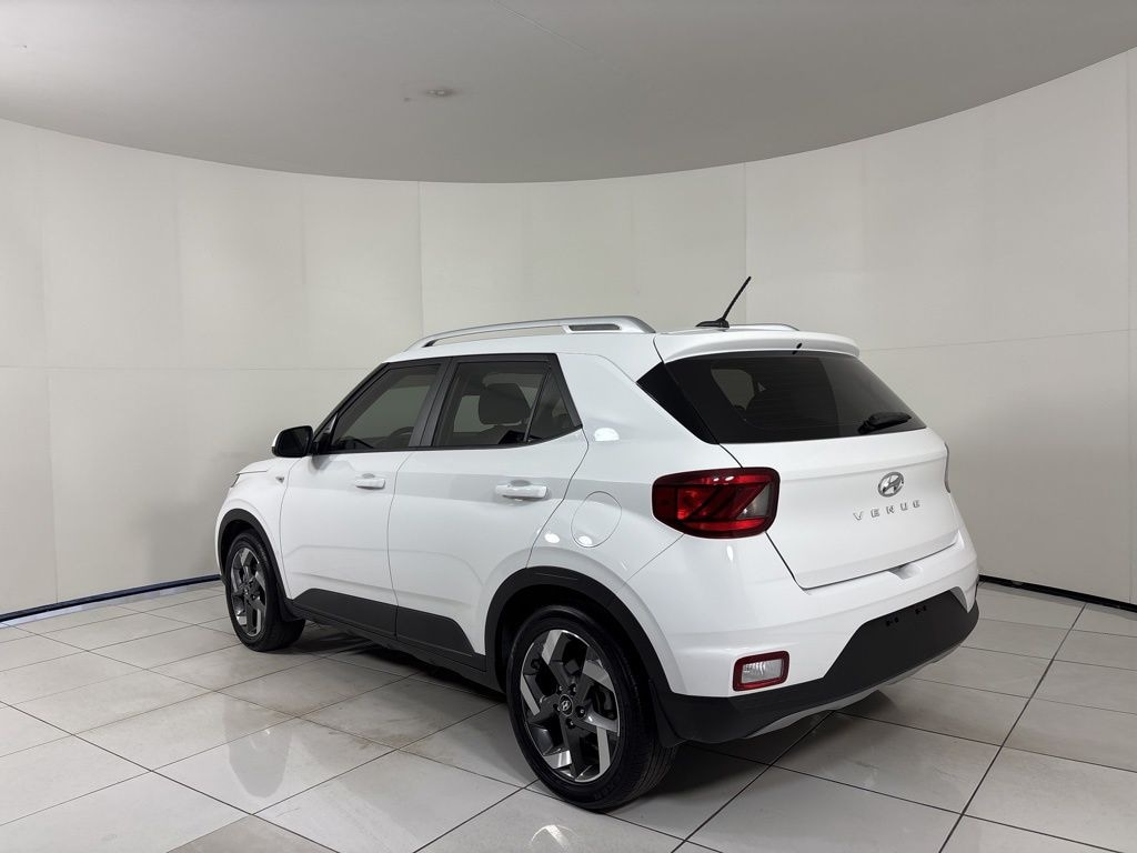 Used 2023 Hyundai Venue SEL SUV