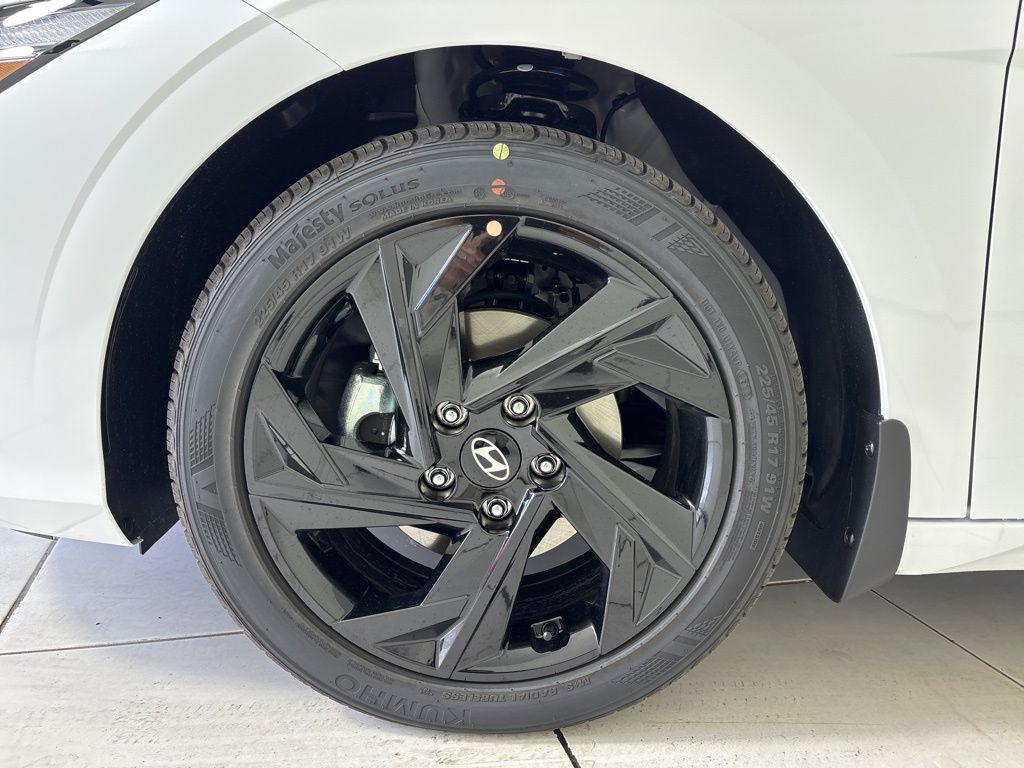 Thumbnail: 2026 Hyundai Elantra - 10