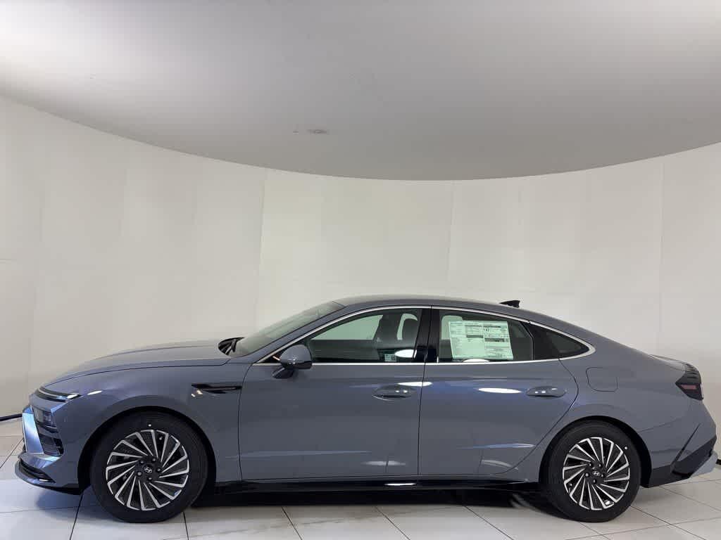 Thumbnail: 2025 Hyundai Sonata - 2