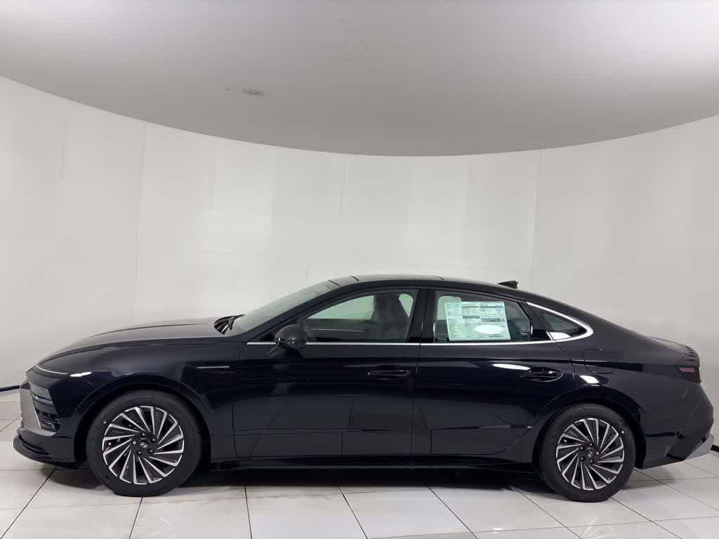 Thumbnail: 2025 Hyundai Sonata - 2