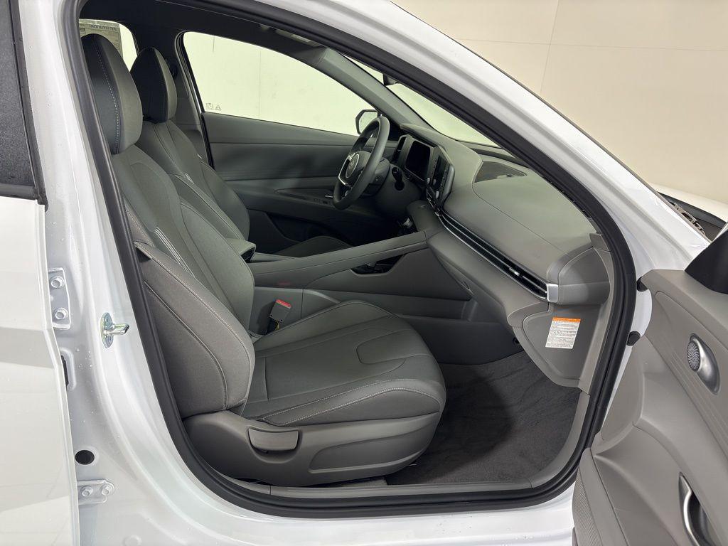 Thumbnail: 2025 Hyundai Elantra - 12