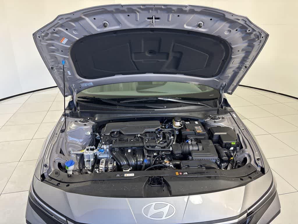 Thumbnail: 2026 Hyundai Elantra - 11