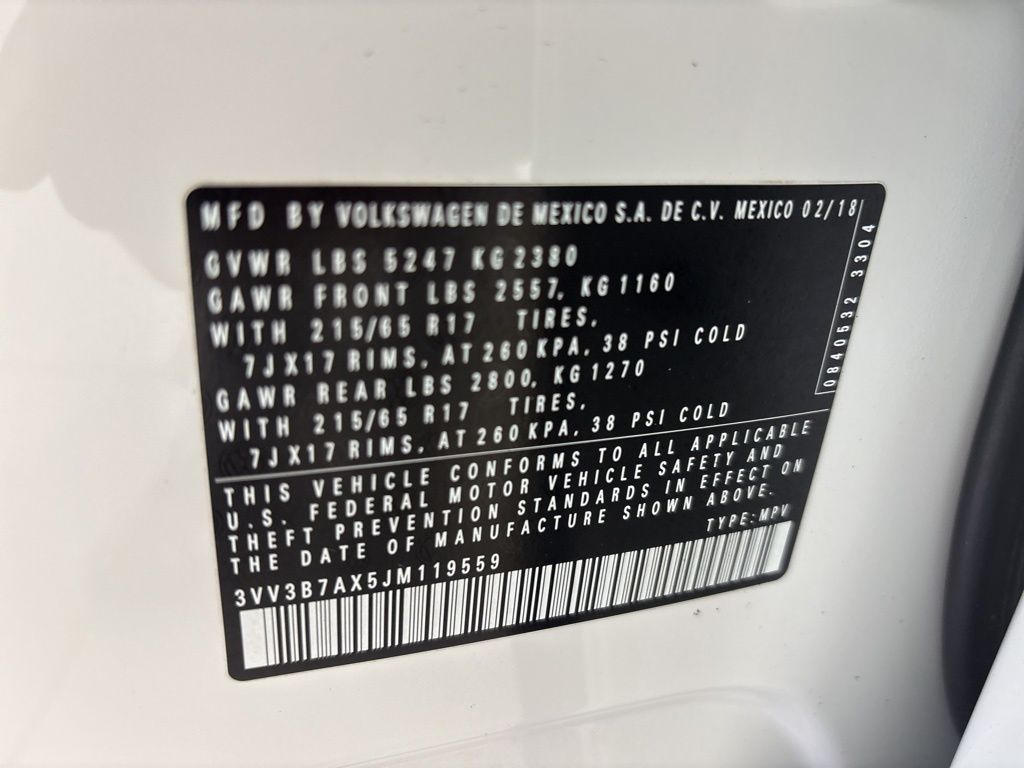 Thumbnail: 2018 Volkswagen Tiguan - 10