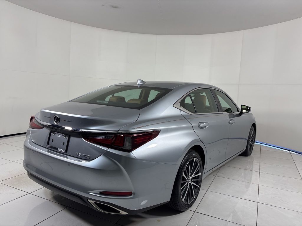 Thumbnail: 2023 Lexus ES - 5