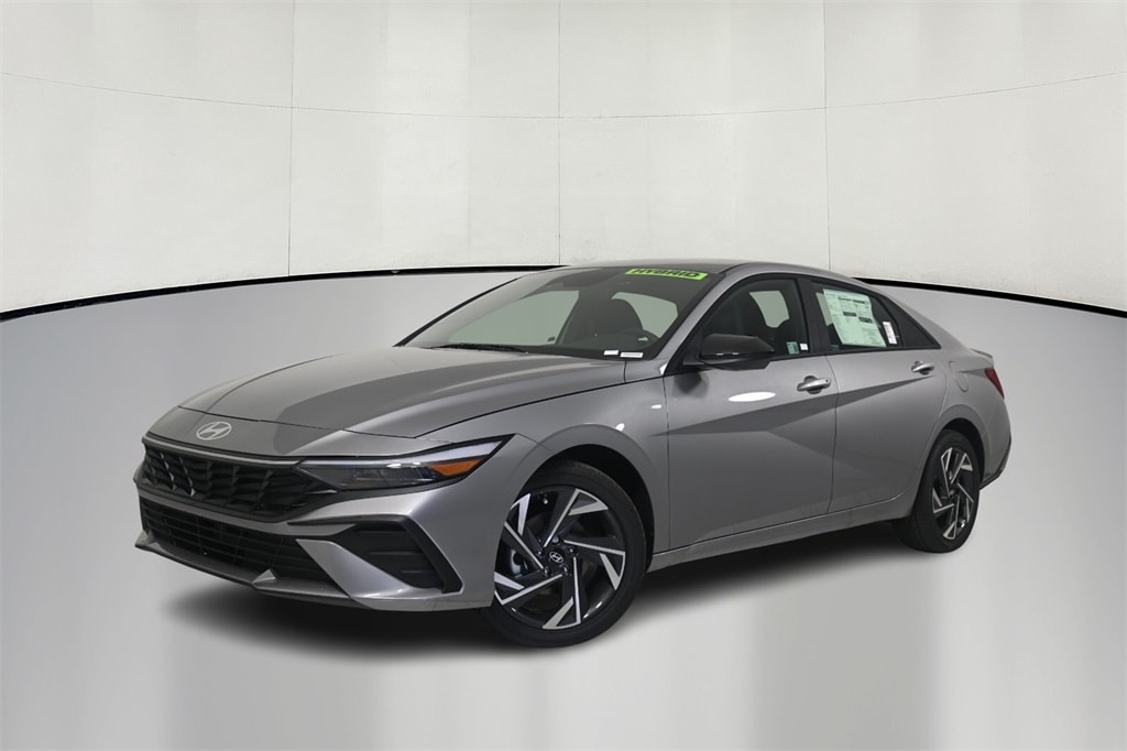Thumbnail: 2025 Hyundai Elantra - 3