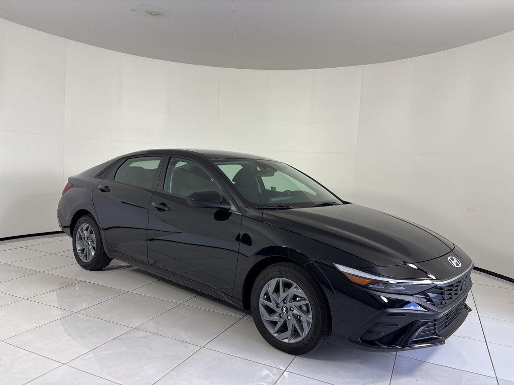 Thumbnail: 2025 Hyundai Elantra - 7