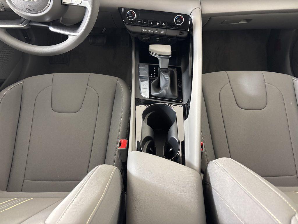 Thumbnail: 2025 Hyundai Elantra - 22