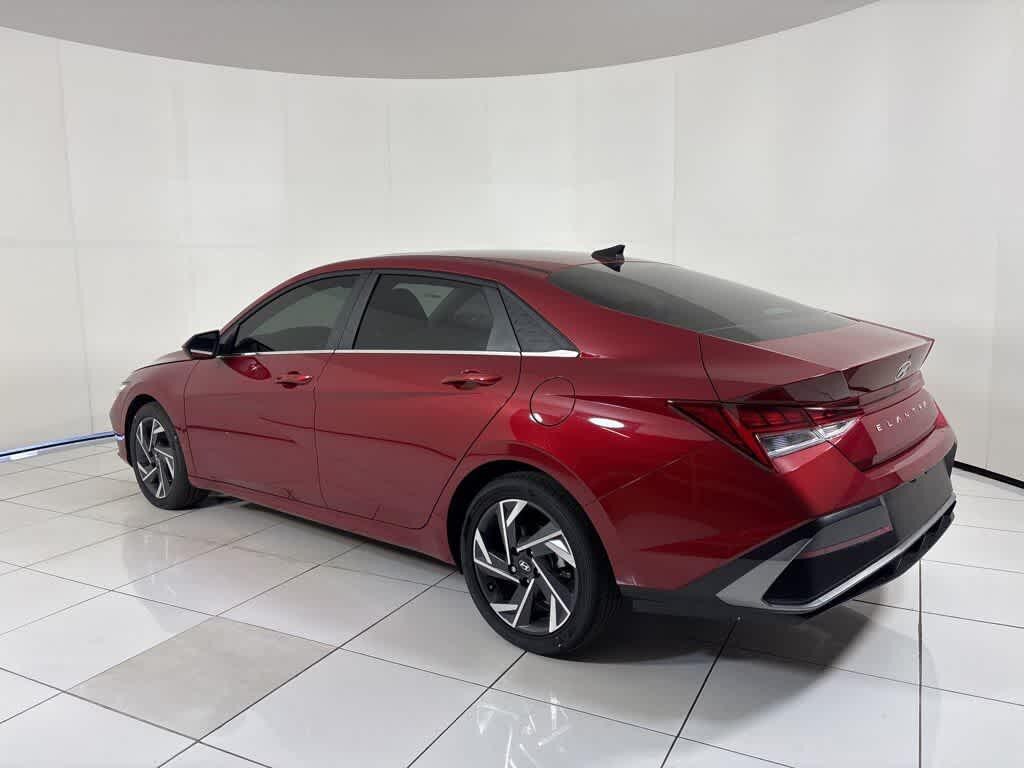 New 2025 Hyundai Elantra SEL Convenience Sedan