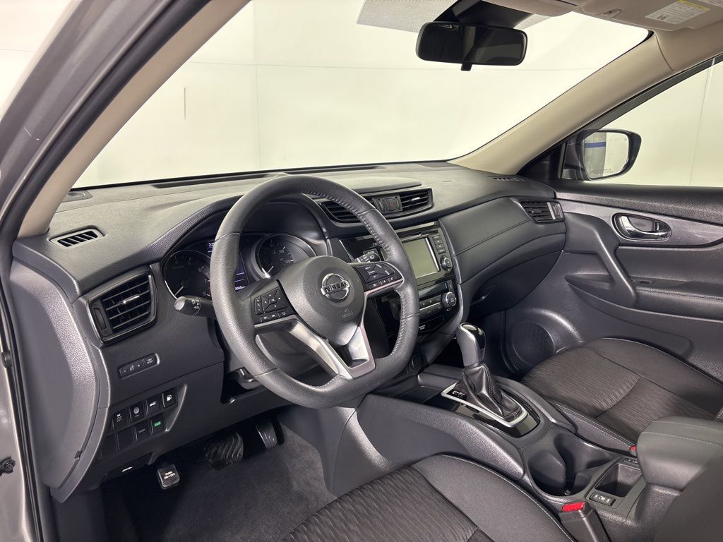 Thumbnail: 2020 Nissan Rogue - 16