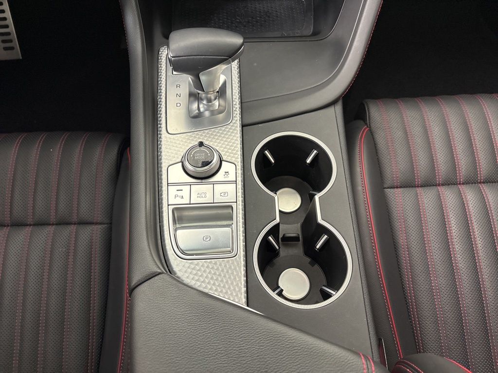 Thumbnail: 2023 Genesis G70 - 28