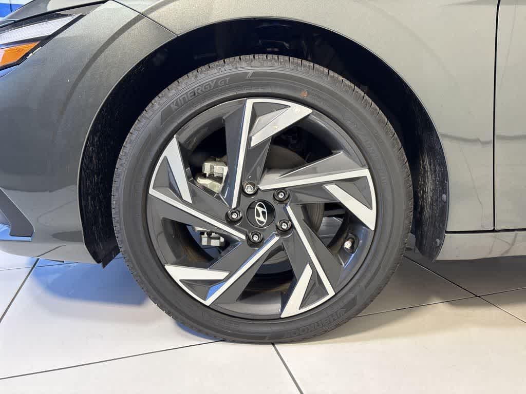 Thumbnail: 2025 Hyundai Elantra - 9