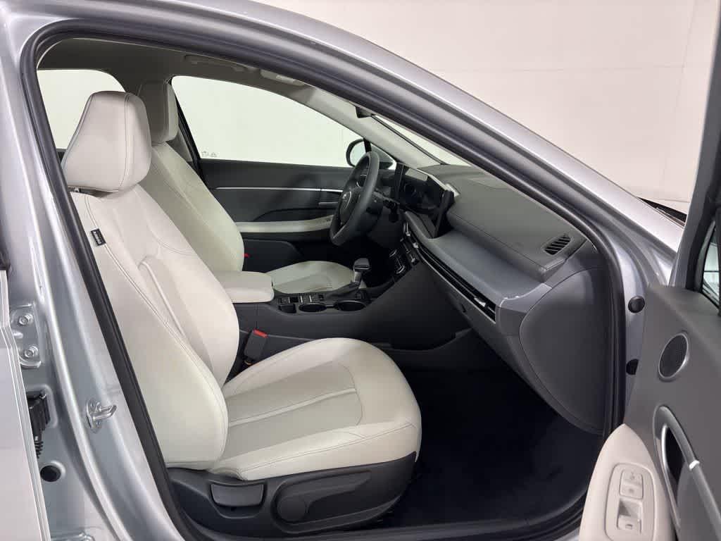 Thumbnail: 2025 Hyundai Sonata - 12