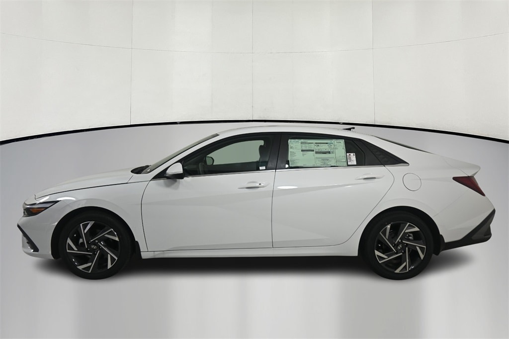 Thumbnail: 2025 Hyundai Elantra - 4