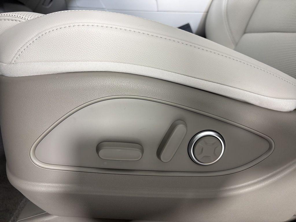 Thumbnail: 2026 Hyundai Palisade - 16