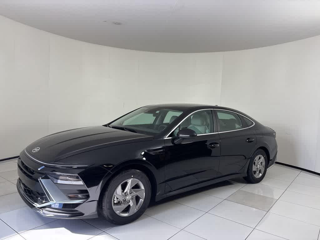 New 2025 Hyundai Sonata SE Sedan