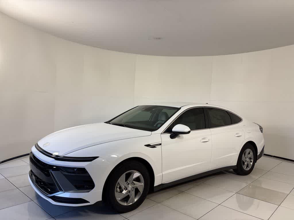 New 2025 Hyundai Sonata SE Sedan