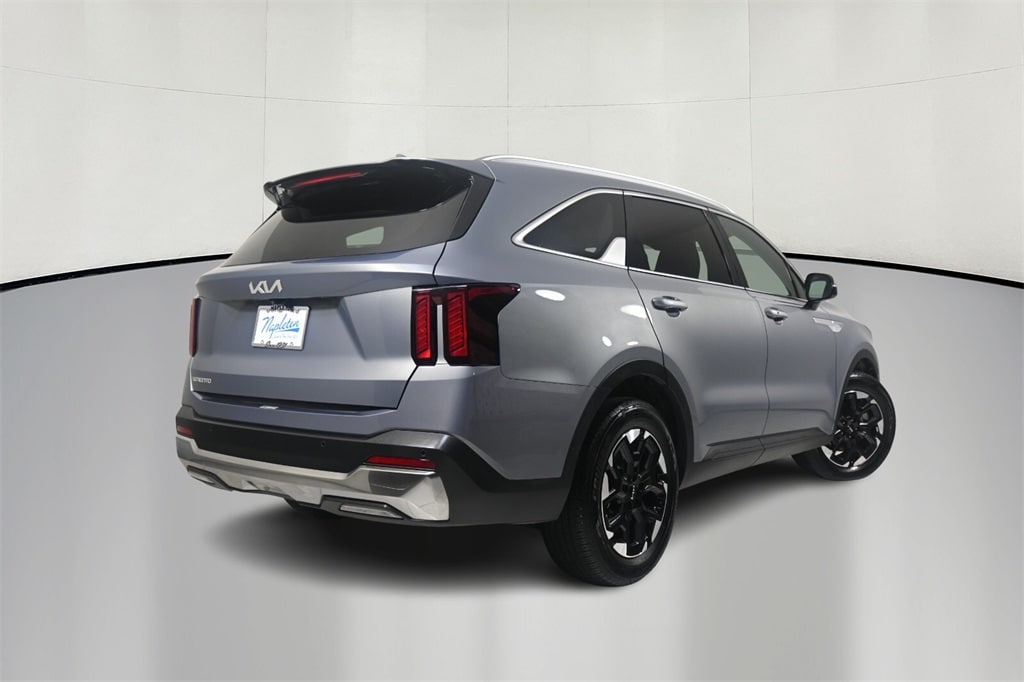 Thumbnail: 2024 Kia Sorento - 7