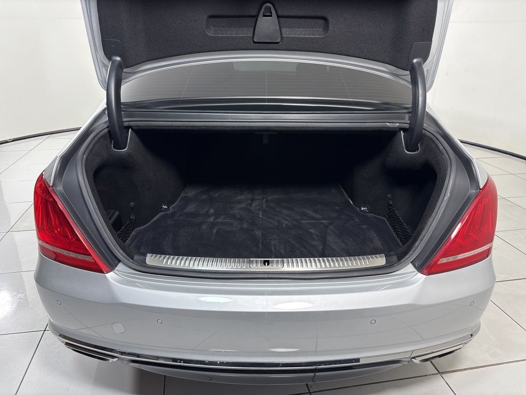 Thumbnail: 2017 Genesis G90 - 27