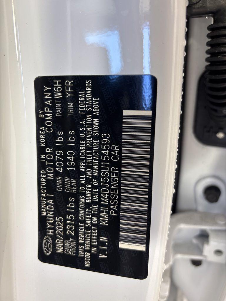 Thumbnail: 2025 Hyundai Elantra - 10