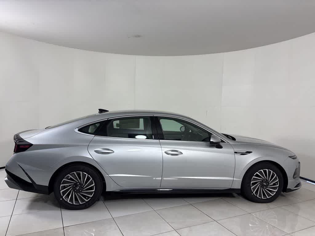 Thumbnail: 2025 Hyundai Sonata - 6