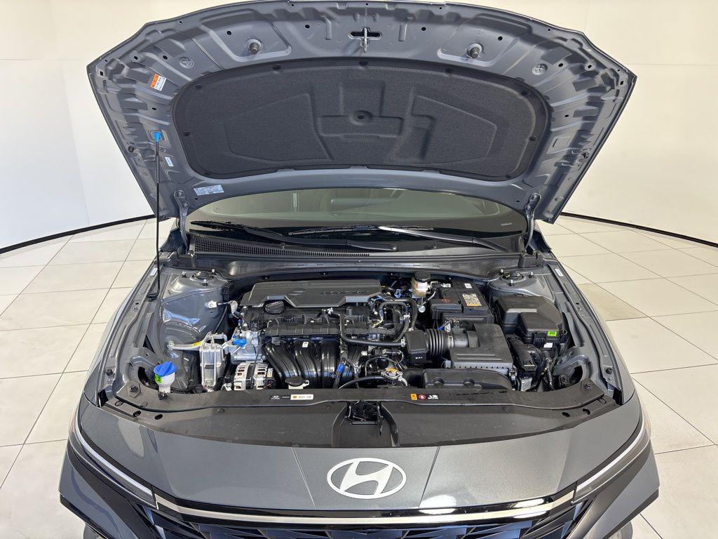 Thumbnail: 2026 Hyundai Elantra - 11