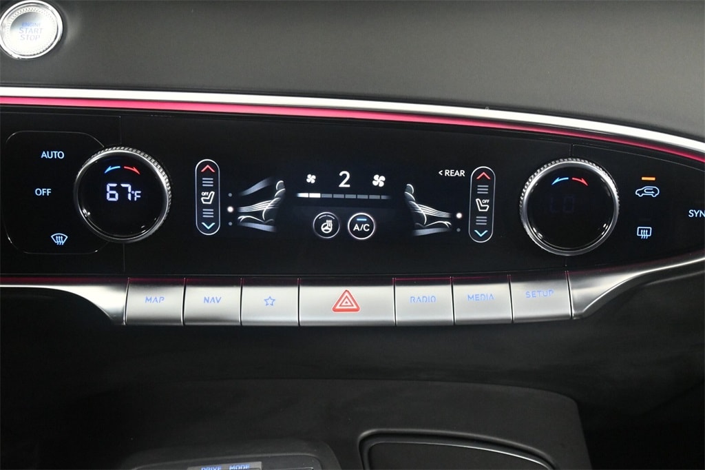 Thumbnail: 2025 Genesis GV70 - 20