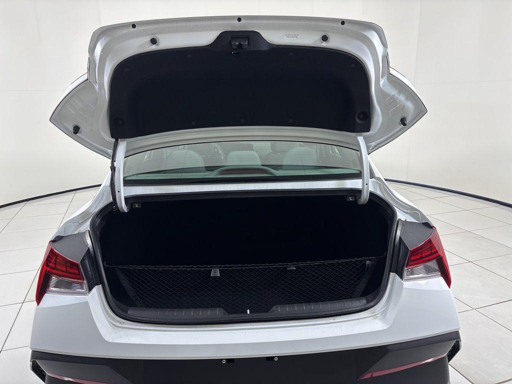 Thumbnail: 2025 Hyundai Elantra - 23