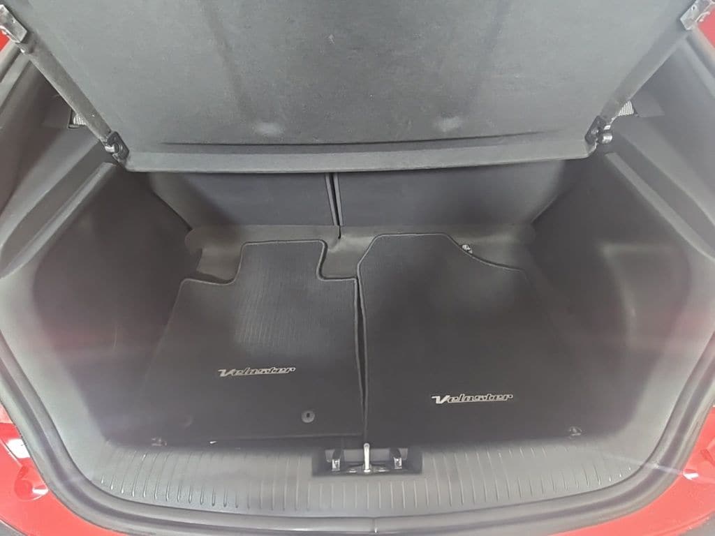 Thumbnail: 2016 Hyundai Veloster - 29