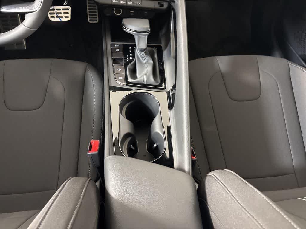 Thumbnail: 2025 Hyundai Elantra - 22