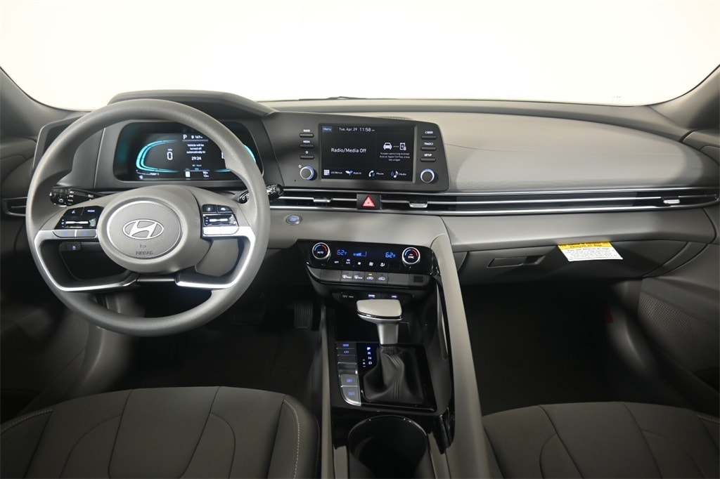 Thumbnail: 2025 Hyundai Elantra - 14