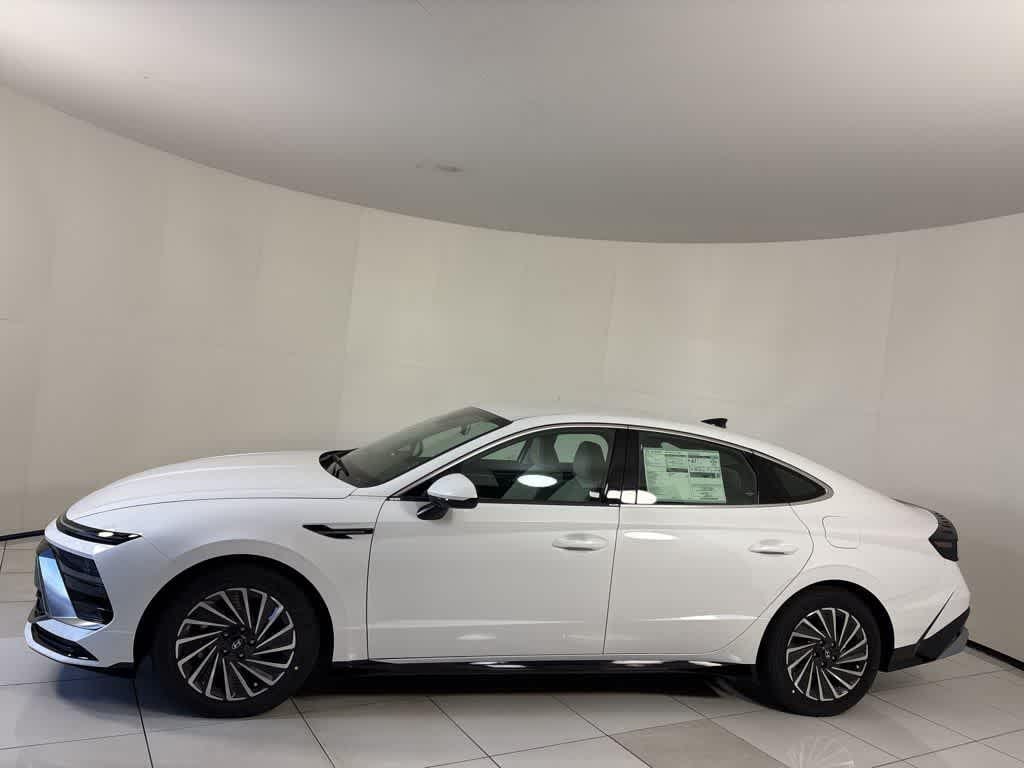 Thumbnail: 2025 Hyundai Sonata - 3