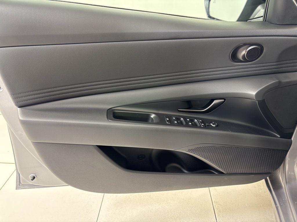 Thumbnail: 2026 Hyundai Elantra - 16