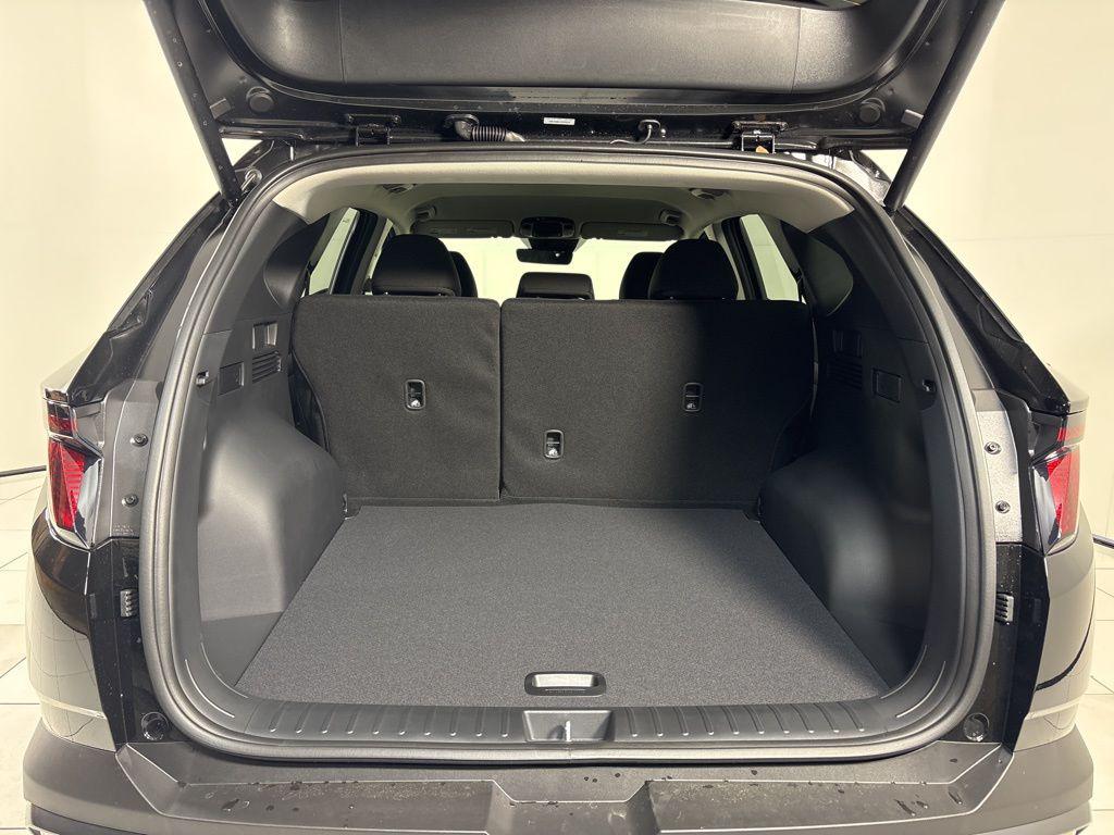 Thumbnail: 2026 Hyundai Tucson - 26