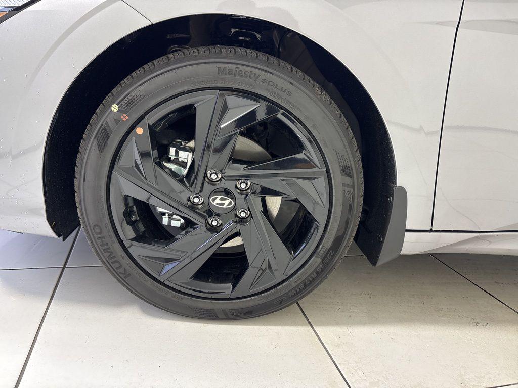 Thumbnail: 2026 Hyundai Elantra - 9