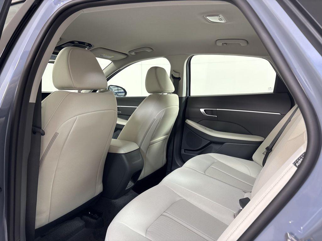 Thumbnail: 2026 Hyundai Sonata - 17