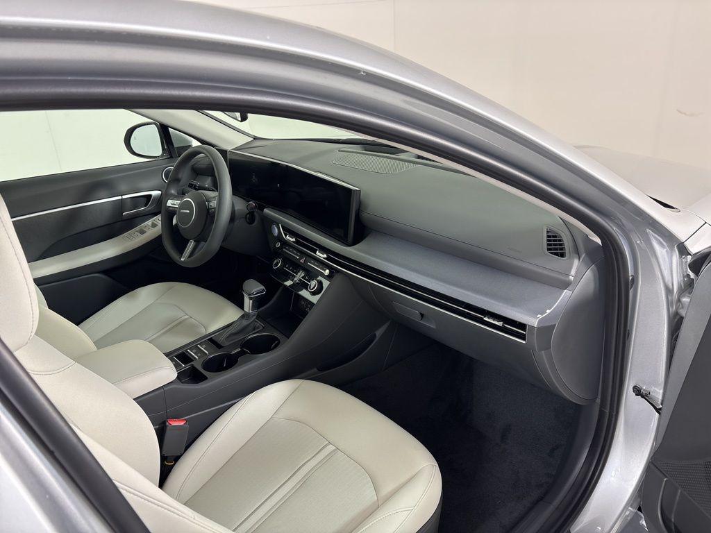 Thumbnail: 2025 Hyundai Sonata - 13