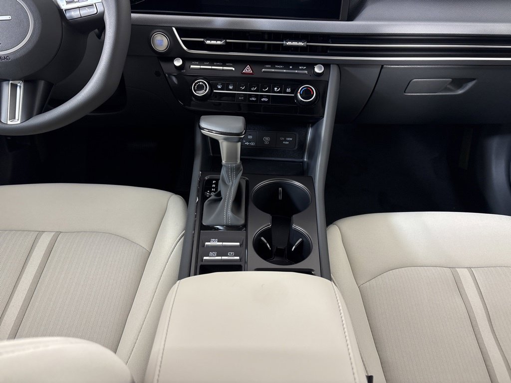 2026 Hyundai Sonata SE - Photo 22