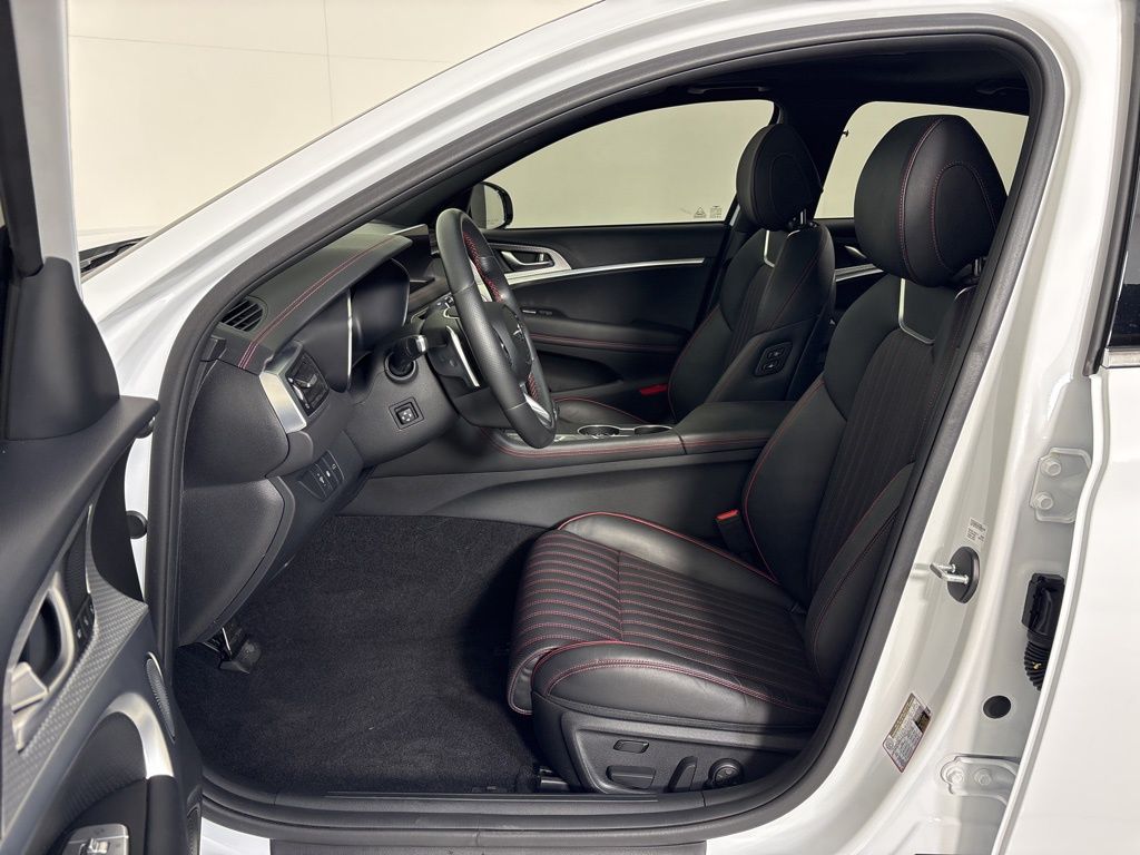 Thumbnail: 2023 Genesis G70 - 14