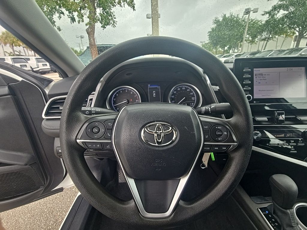 Thumbnail: 2022 Toyota Camry - 16