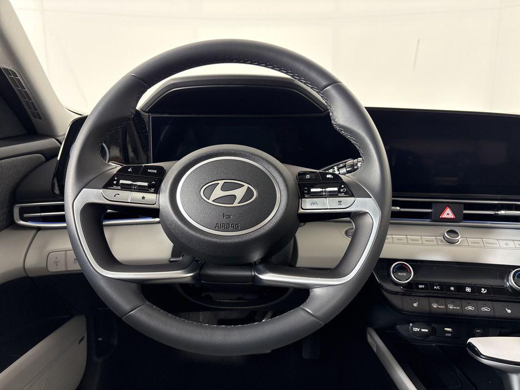 Thumbnail: 2026 Hyundai Elantra - 20