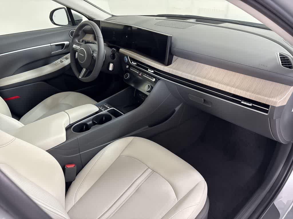 Thumbnail: 2025 Hyundai Sonata - 13