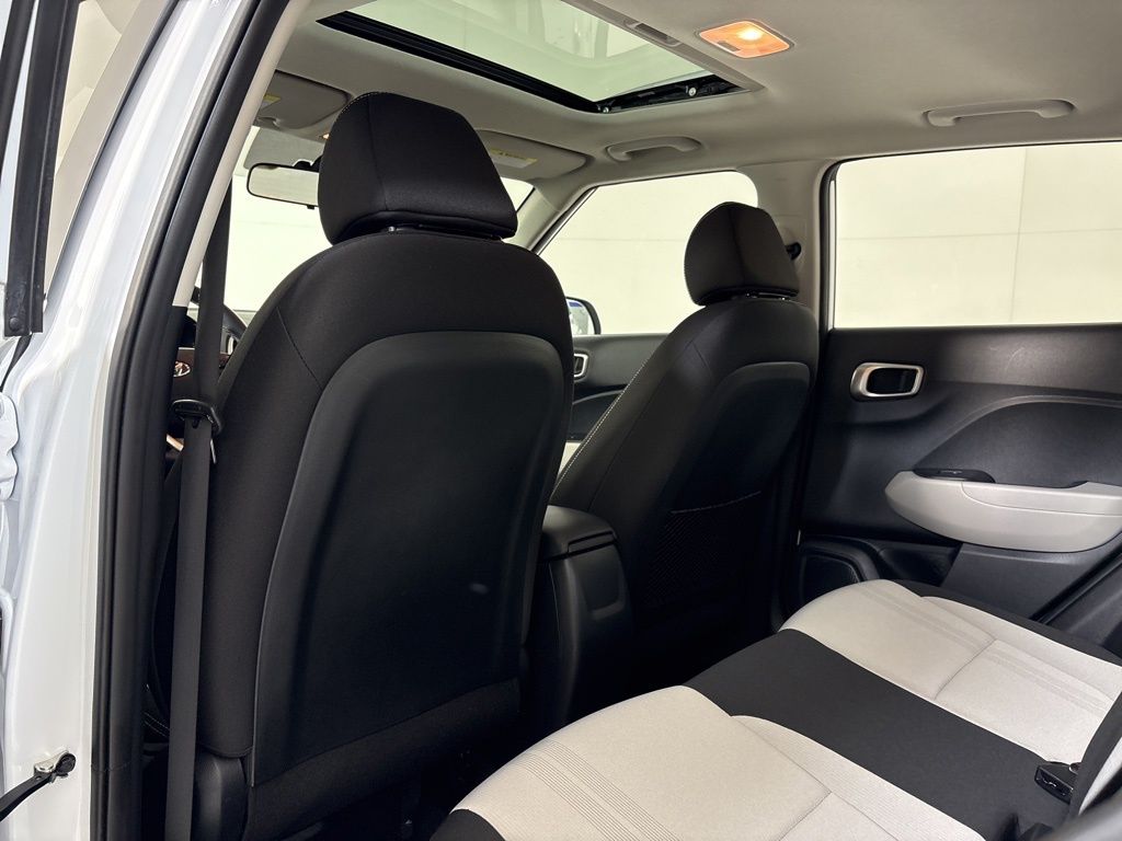 Thumbnail: 2023 Hyundai Venue - 17