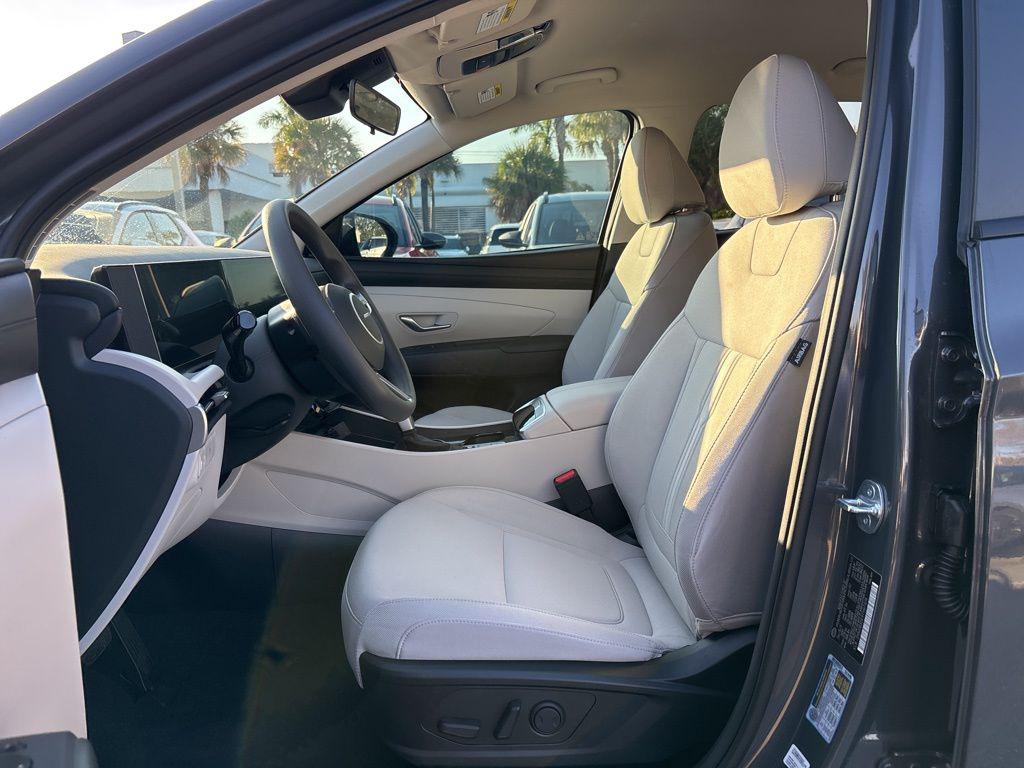 Thumbnail: 2026 Hyundai Tucson - 12