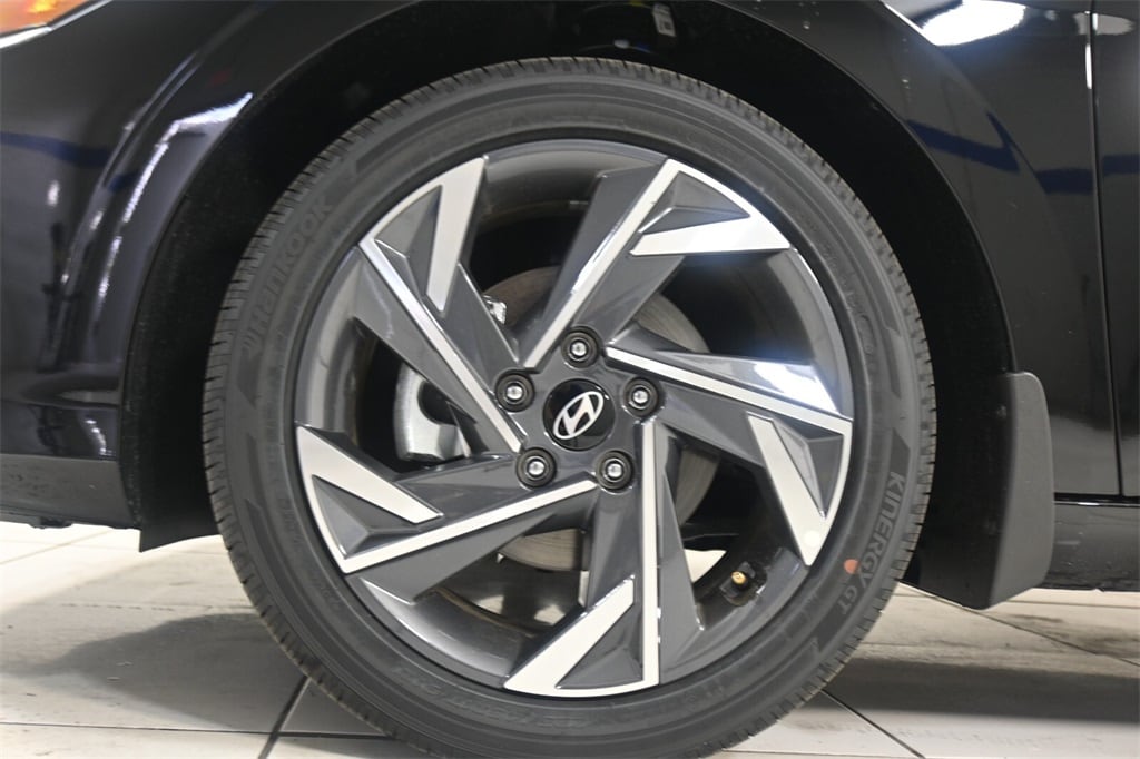 Thumbnail: 2025 Hyundai Elantra - 9