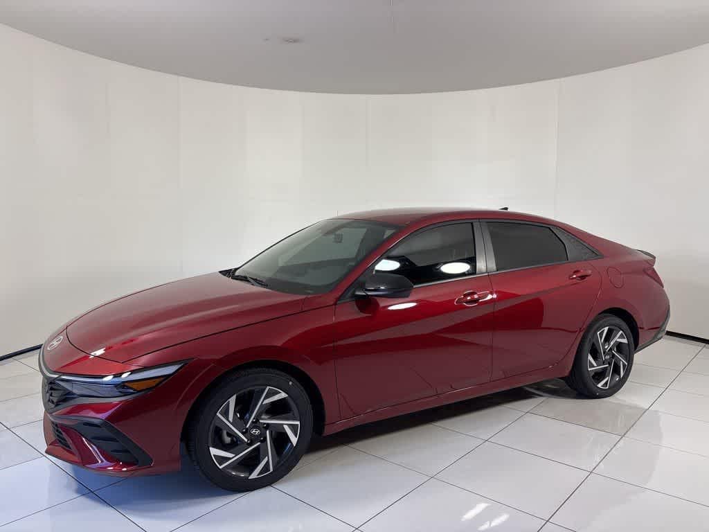 New 2025 Hyundai Elantra SEL Sport Sedan