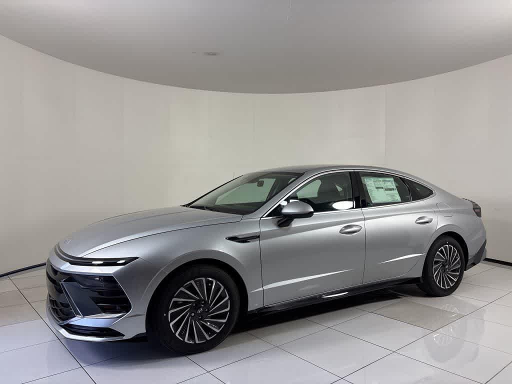 Thumbnail: 2025 Hyundai Sonata - 1